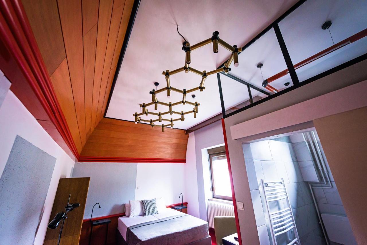 Pb Urban Garden Stay With Secured Parking Sremska Mitrovica Luaran gambar